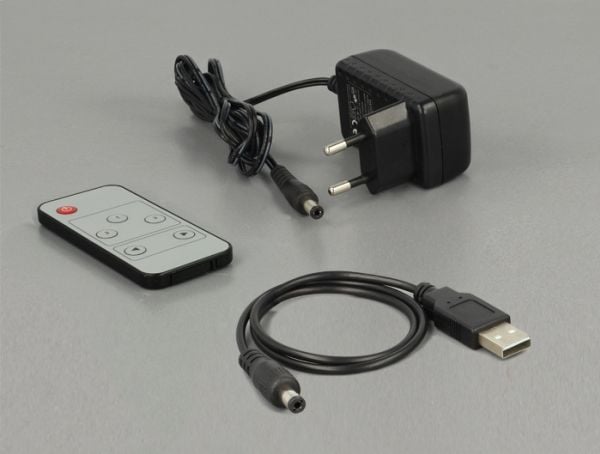 DeLOCK 18683, HDMI, Metalli, Musta, 18 Gbit/s, 600 MHz, 3840 x 2160 pikseliä