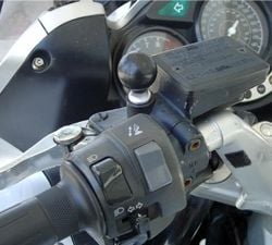 RAM Mounts kuleadapter med M10 x 1,5 gjengepåføringsstolpe