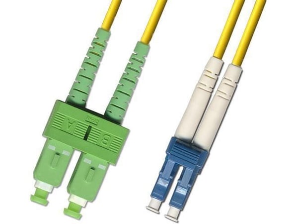 MicroConnect - Nettverkskabel - SC/APC-enkeltmodus (hann) til LC/UPC-enkeltmodus (hann) - 0.5 m - 2 mm - fiberoptisk - dupleks - 9 / 125 micron - O...