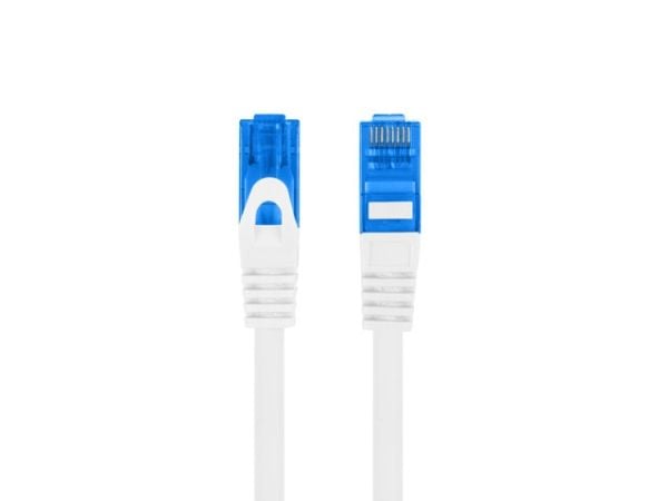 Lanberg - Koblingskabel - RJ-45 (hann) til RJ-45 (hann) - 6 mm - S/FTP - CAT 6a - halogenfri, formstøpt, uten hindringer, flertrådet - hvit, RAL 9010