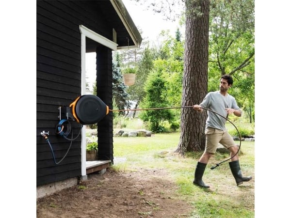 Fiskars vannhjul XL veggfeste for vanningssystemer