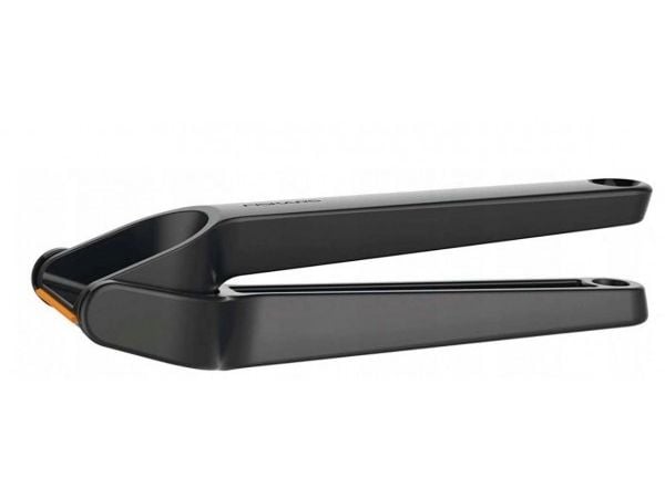 Fiskars 1028361, Håndholdt hvitløkspresse, Sort, 75 mm, 163 mm, Finland, 1 stykker