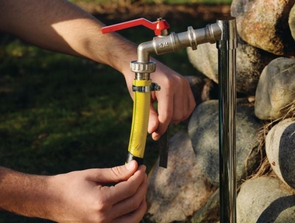 TESA StopWater, Tejp/band, Vit, Polytetrafluoreten (PTFE), 1 styck, Water leaks can usually be traced back to screw connections that do not seal pr...