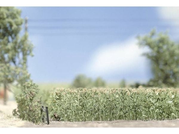 Busch 1202 H0 maissipelto Valmis malli