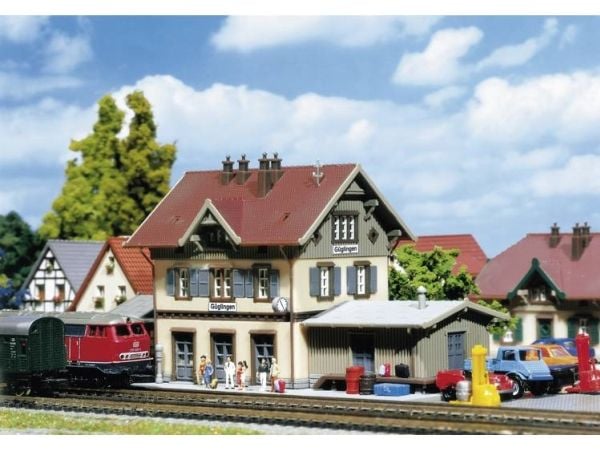 Güglingenin rautatieasema Z Faller 282707