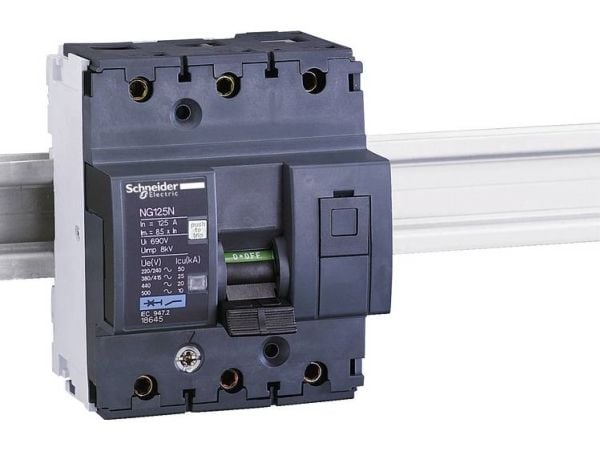 Schneider Electric 18638, Tyyppi C, 50000 A, IP20