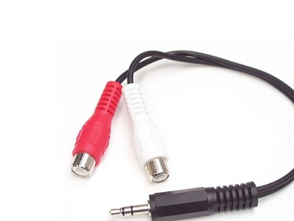 StarTech.com 6in Stereo Audio Y-kaapeli - 3,5 mm uros 2x RCA naaras - kuulokeliitäntä RCA - tietokone / MP3 Stereo 1x Mini-Jack 2x RCA (MUMFRCA) - ...