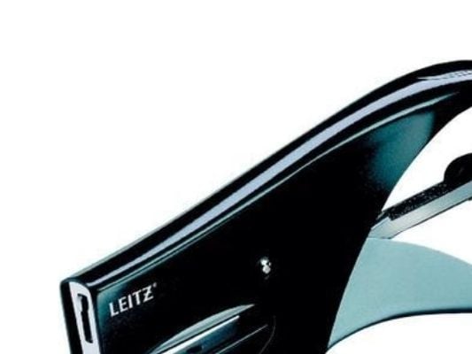 Stiftemaskin Leitz 5547 15 ark metallic blå
