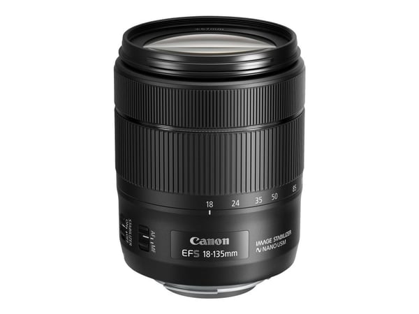 Canon EOS 850D + EF-S 18-135 mm f/3.5-5.6 IS USM-objektiv