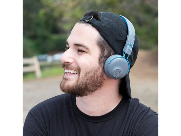 JLab Studio Wireless Black - Bluetooth on-ear-hodetelefoner (30 timers batterilevetid, innebygd mikrofon, fjernkontroll)