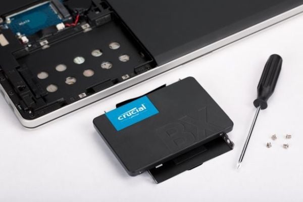 Crucial BX500 - SSD - 2 TB - intern - 2.5" - SATA 6Gb/s