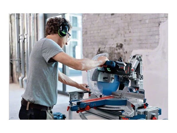 Bosch GCM 18V-305 GDC Professional - Kap- och geringssåg - sladdlös - 305 mm - 2 batterier - 18 V
