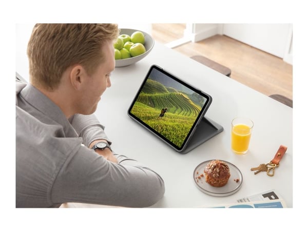 Logitech Folio Touch - Tangentbord och foliefodral - med pekdyna - bakgrundsbelyst - Apple Smart connector - QWERTY - brittisk - oxford-grå - för A...