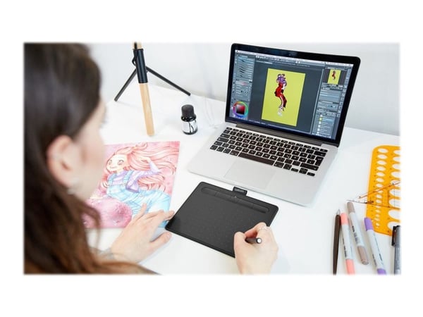 Wacom Intuos S Bluetooth, Musta grafiikkataulu
