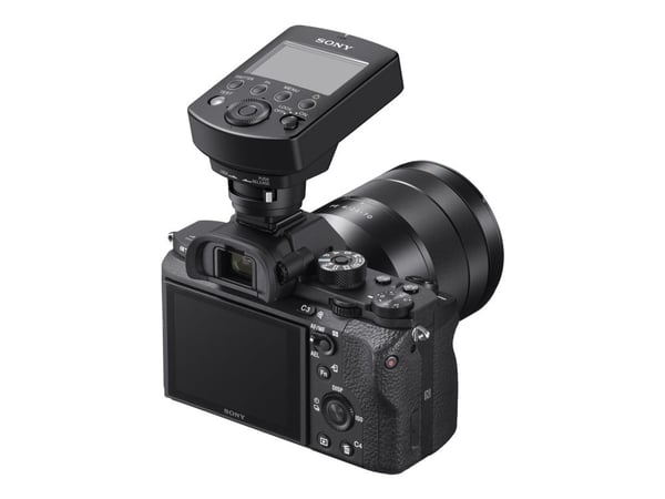 Sony FA-WRC1M Wireless Radio Commander - Trådlös styrenhet för TTL-blixt - för Sony FA-WRR1; HVL-F20M, F43M, F60M; a VLOGCAM ZV-E10L; a1 ILCE-1; a7...