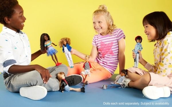 Creatable World Deluxe Brown hair