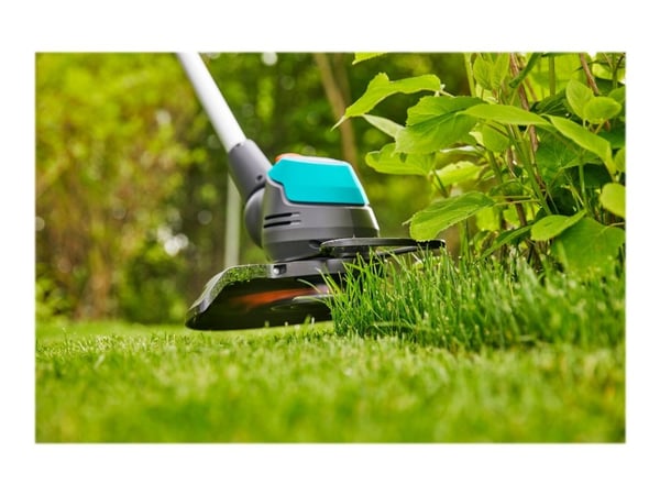 Gardena EasyCut 23/18V Ready-To-Use Set - Gressstusser - trådløs - 18 V - 2 Ah - kuttekapasitet: 230 mm - 2.4 kg