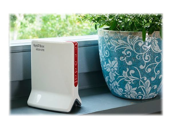 FRITZ!Box 6820 LTE - Trådløs ruter - WWAN 1GbE 2,4 GHz