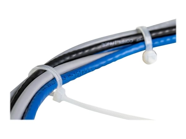 StarTech.com 20cm kabelkopplingar - 4mm bred, 55mm buntdiameter, 22kg draghållfasthet, självlåsande spärrband för nylon med böjd spets, 94 V-2/UL l...