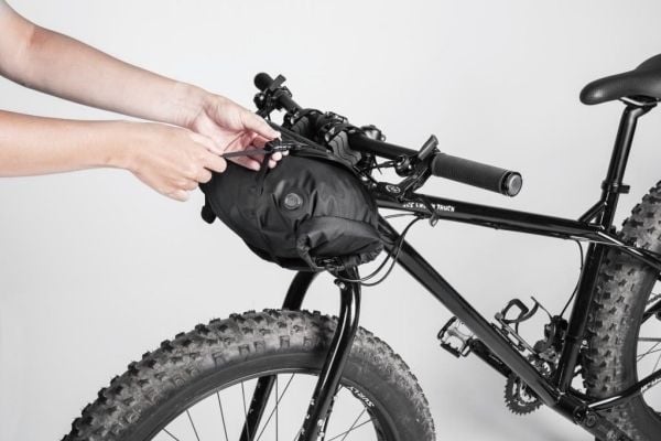 Topeak FrontLoader frontsykkelveske 12 L EVA/PU sort