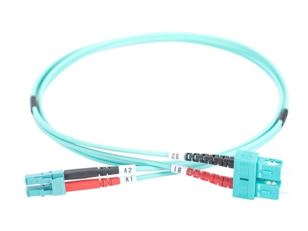 DIGITUS - Koblingskabel - LC multimodus (hann) til SC flermodus (hann) - 5 m - fiberoptisk - 50 / 125 mikroner - OM3 - med støvel, halogenfri - akv...