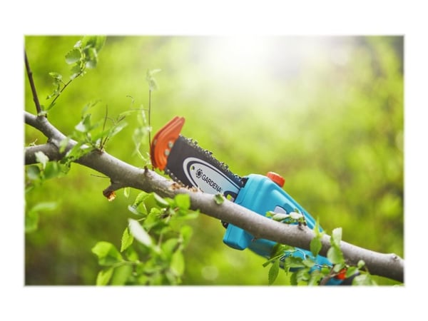 Gardena TCS - Beskjæringsmaskin/stangsag - trådløs - 18 V - uten batteri - 20 cm - 3.1 kg