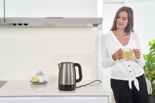 BLACK+DECKER BXKE2201E - Kjele - 1.7 liter - 2.2 kW - pantone 10394/black