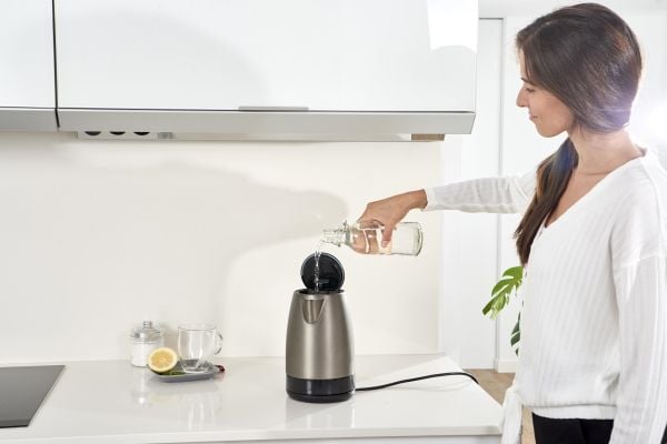BLACK+DECKER BXKE2201E - Kjele - 1.7 liter - 2.2 kW - pantone 10394/black