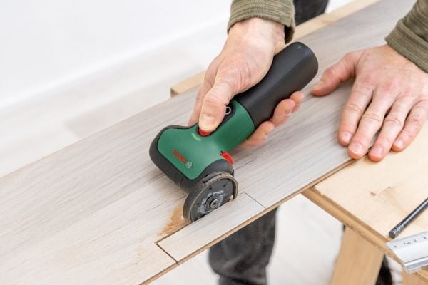 Bosch EasyCut&Grind - Vinkelslip - sladdlös - 50 mm - 7.2 V