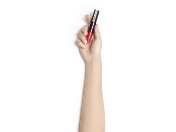 L'OREAL_Brilliant Signature Shiny Liquid Lipstick 311 Be Brilliant 6.4ml