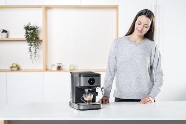 Black & Decker BXCO850E, Espressomaskin, 1,5 l, Malt kaffe, 850 W, Sort, Rustfritt stål