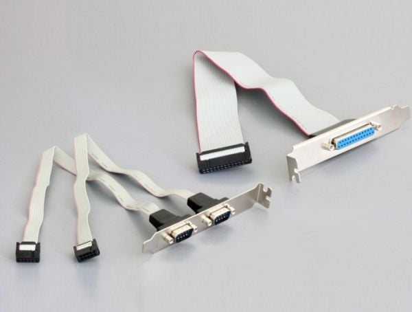 Delock MiniPCIe I/O PCIe full størrelse RS-232 2x DB9 Stecker, 1x Parallell DB25 Buchse Delock (95232)