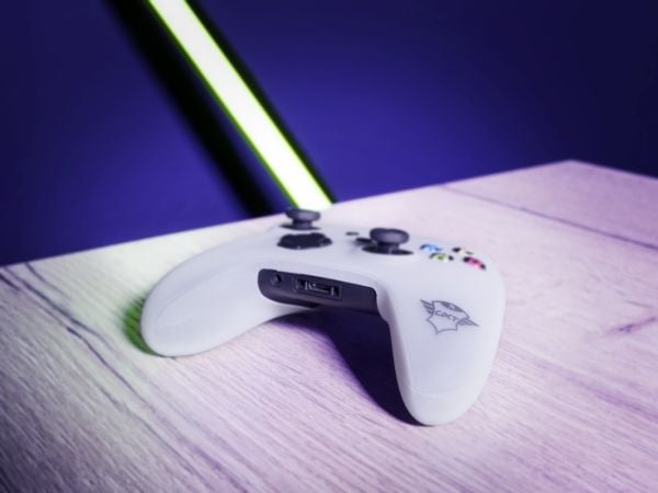 Trust GXT 749 - For Xbox One X - Beskyttende deksel for spillkonsollkontroller - silikon - gjennomsiktig - for Microsoft Xbox Wireless Controller