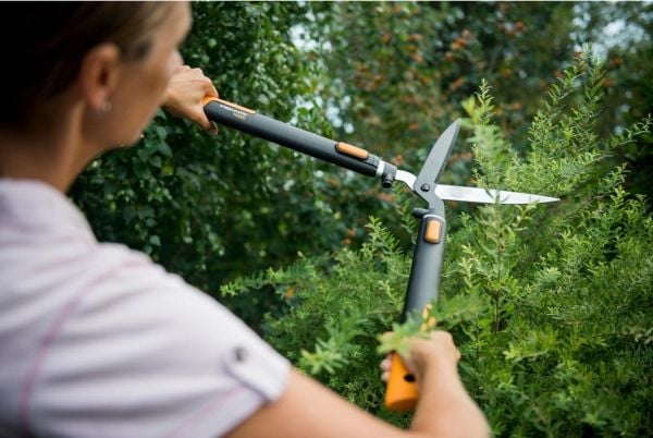 Fiskars SmartFit HS86 - Hekksaks - 67.5 - 92.5 cm - teleskopisk