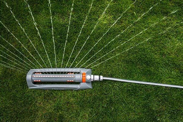 Bradas WL-Z21 WHITE LINE Oscillerande sprinkler med variabel bredd Universal (27025)