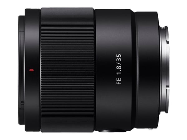 Sony SEL35F18F - Vidvinkelobjektiv - 35 mm - f/1.8 FE - Sony E-mount - för Cinema Line; a VLOGCAM; a1; a1 II; a6700; a7 IV; a7 V; a7C; a7C II; a7CR...