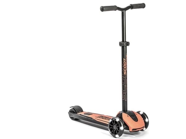 Scoot and Ride Scoot & Ride Highwaykick 5 LED Peach