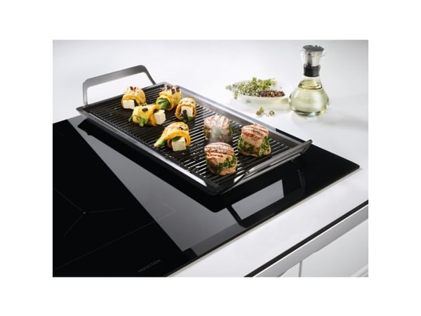 Electrolux EIV734 - Induktionshäll - 4 kokplattor - Fördjupning - bredd: 68 cm - djup: 49 cm - med fasad framsida - svart