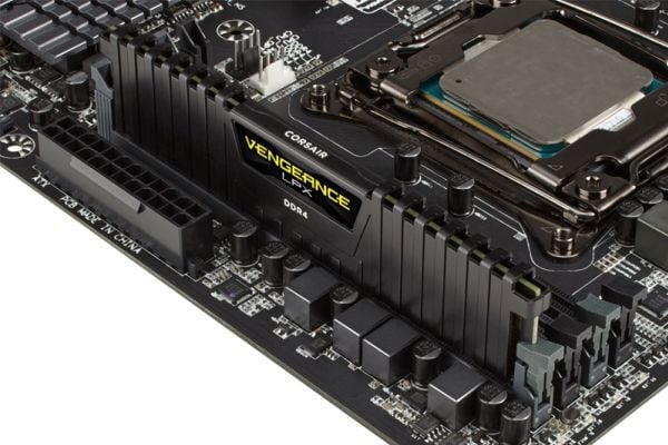 V LPX 32GB DDR4 Black 4x288 2666MHz