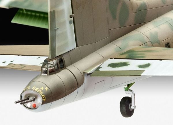 Revell B-17F Memphis Belle, Pienoismallikiinteäsiipinen ilma-alus, Kokoamispakkaus, 1:72, Boeing B-17, Muovi, Second World War