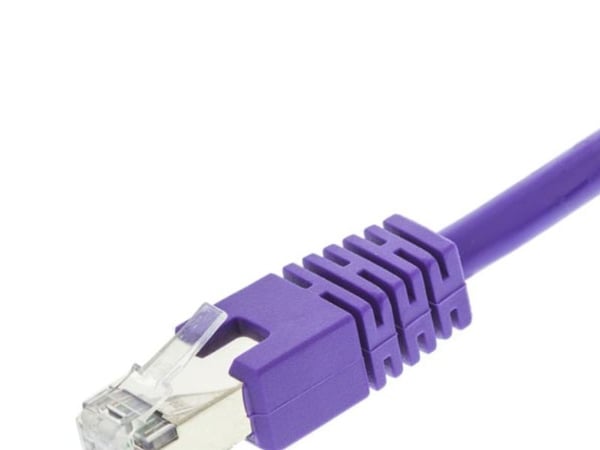 DELTACO STP-611 - Koblingskabel - RJ-45 (hann) til RJ-45 (hann) - 1.5 m - foliebelagt uskjermet tvinnet kabelpar (F/UTP) - CAT 6 - purpur
