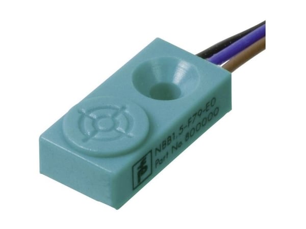 Pepperl+Fuchs induktiv närhetssensor 8 x 4,7 mm flush med PNP NBB1,5-F79-E2