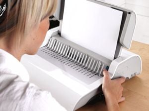 Fellowes 5620701, Elektrisk, 240 ark, Hvit