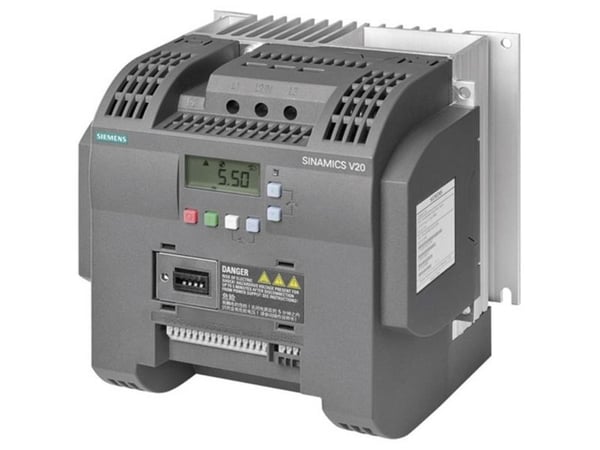 Siemensin taajuusmuuttaja 6SL3210-5BE25-5UV0 5,5 kW 3-vaiheinen 400 V