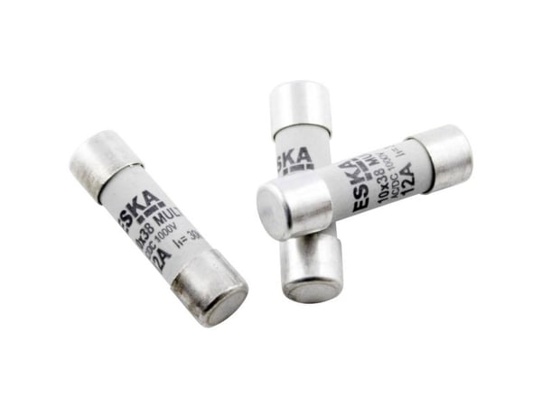 ESKA 1038.827 Yleismittarin sulake (Ø x L) 10,3 mm x 38 mm 10 A 1000 V Fast -F- Sisältö 1 kpl