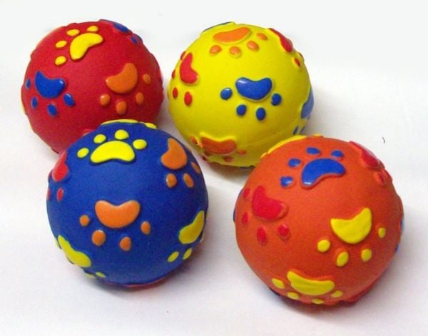 Nobby LATEX BALL MED FØTTER 7,5cm