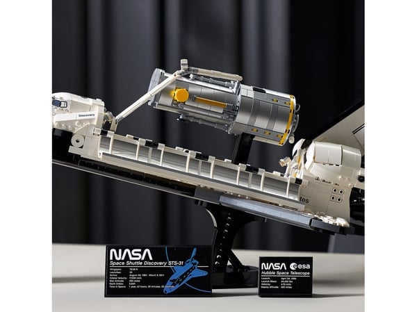 LEGO Creator Expert 10283 - NASA rymdskytteln Discovery
