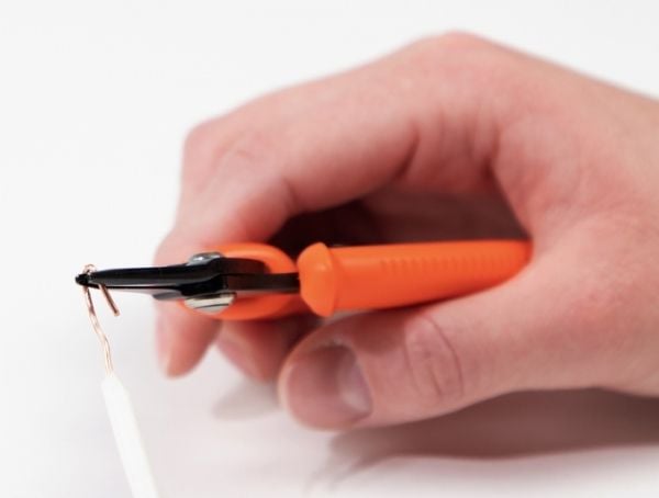 Delock - Long nose pliers - orange