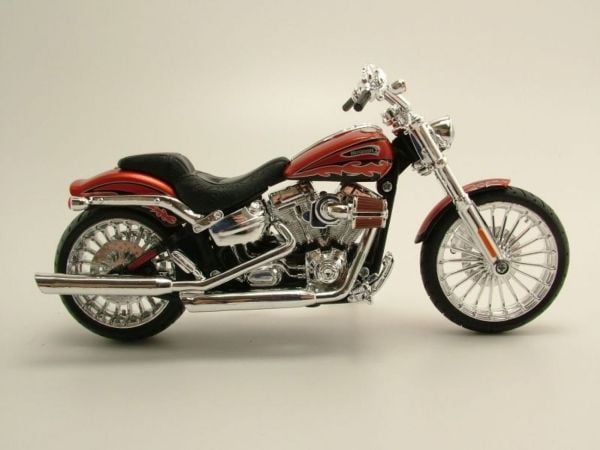 Maisto Harley Davidson 2014 CVO Breakout 1:12 modell motorsykkel