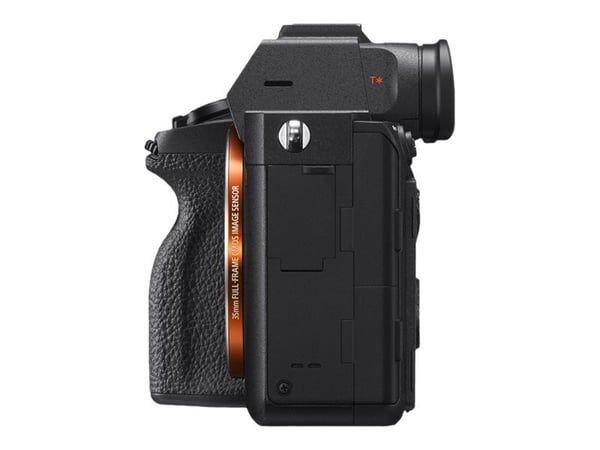 Sony a 7R IV, 61 MP, 9504 x 6336 pikseliä, Exmor R CMOS, 4K Ultra HD, Kosketusnäyttö, Musta